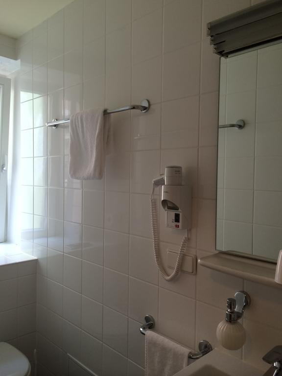 Hotel Kaiserhof Am Dom Regensburg Szoba fotó